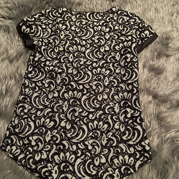 Express lace blouse XS - Picture 2 of 5